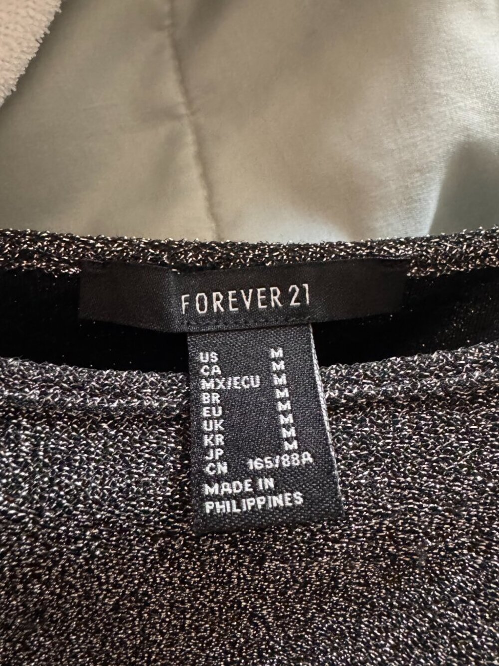 Forever 21 Silver Glitter Knit Cropped Cami Top Crop Black - Picture 9 of 9